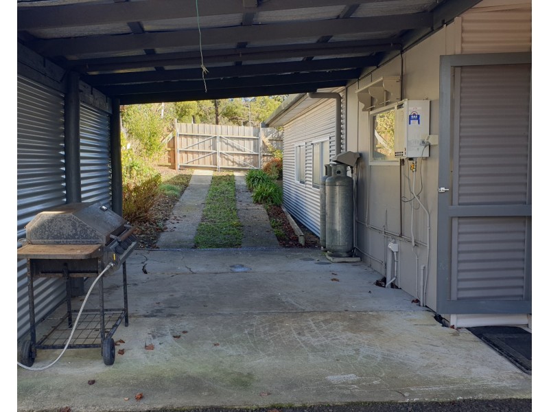 2 Henry St, Forrest VIC 3236