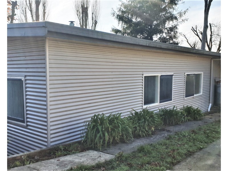 2 Henry St, Forrest VIC 3236