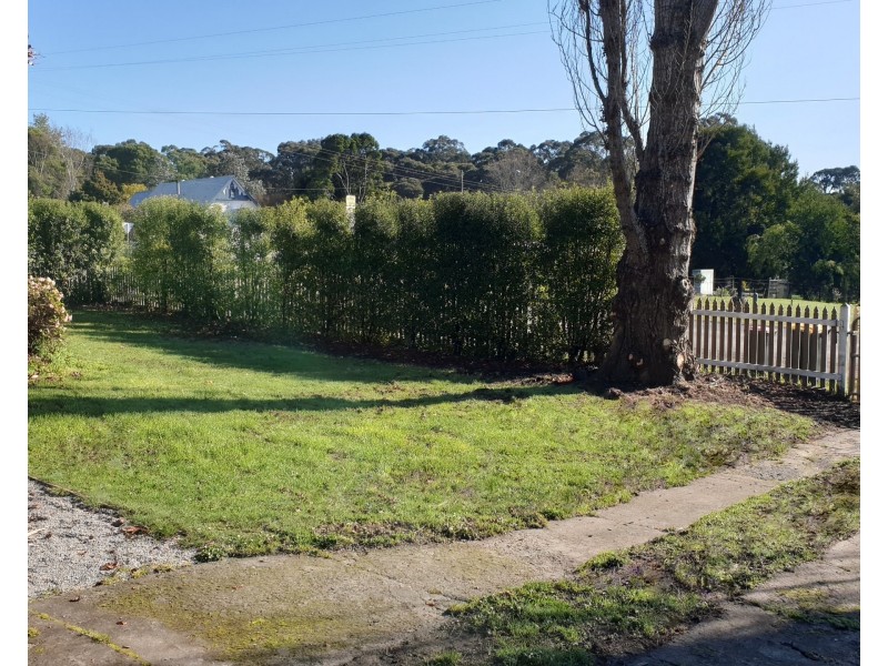 2 Henry St, Forrest VIC 3236