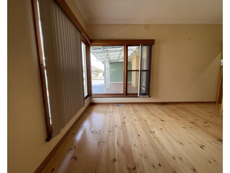 3 Adrian St, Colac VIC 3250