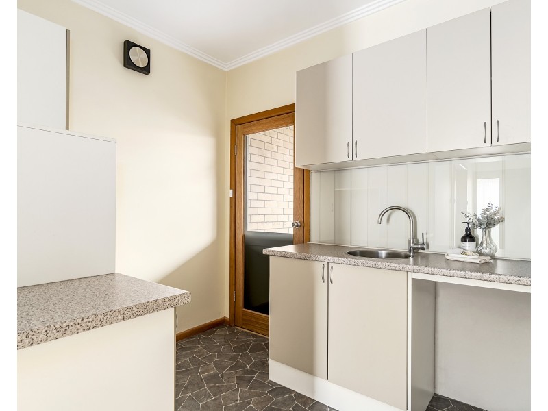 3 Adrian St, Colac VIC 3250