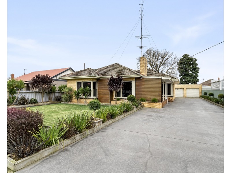 3 Adrian St, Colac VIC 3250