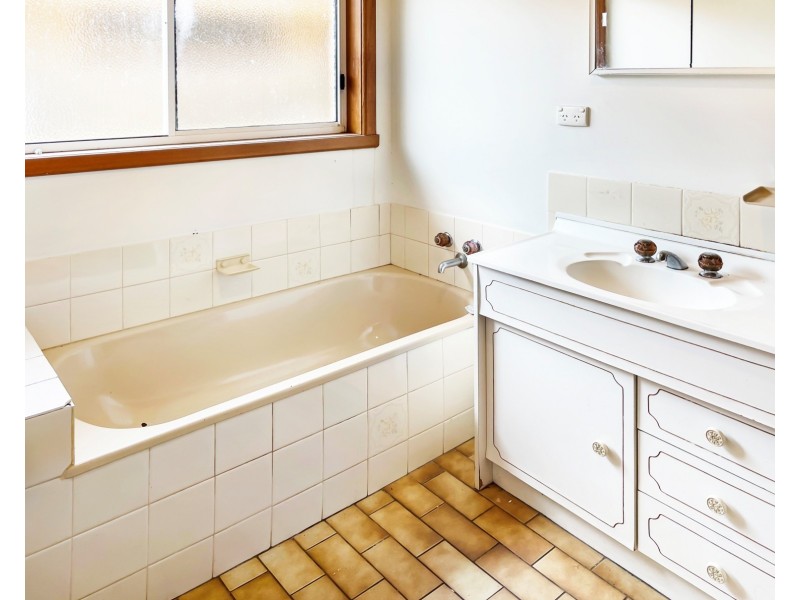 3 Autumn St, Colac VIC 3250