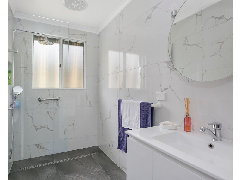 64B Campbell St, Colac VIC 3250