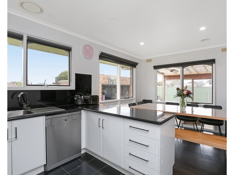 30 Hewitt St, Colac VIC 3250