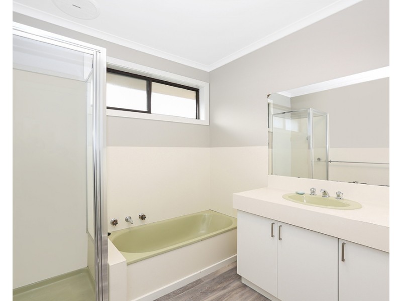 21 Quamby Avenue, Colac VIC 3250
