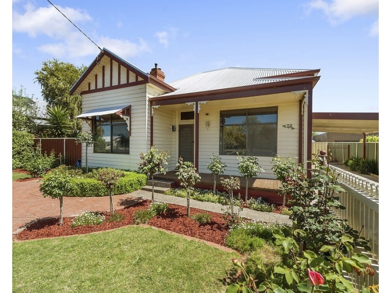 73 Armstrong Street, Colac VIC 3250