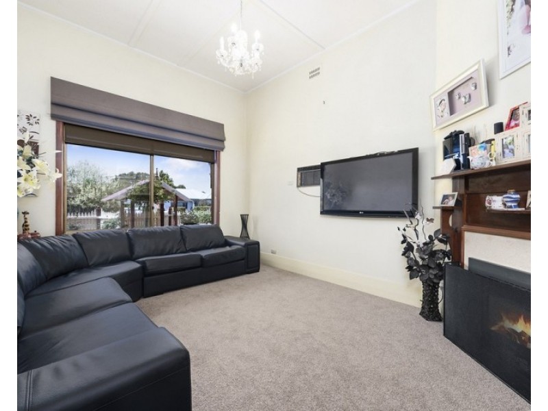 73 Armstrong Street, Colac VIC 3250