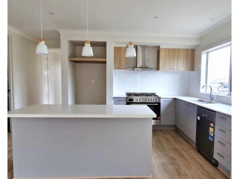 13 Cousins St, Colac VIC 3250