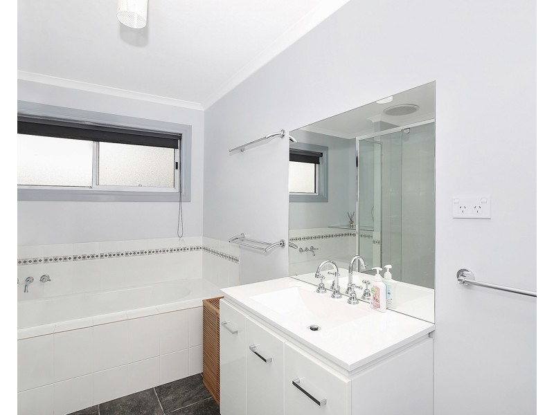 1 Ross Street, Colac VIC 3250