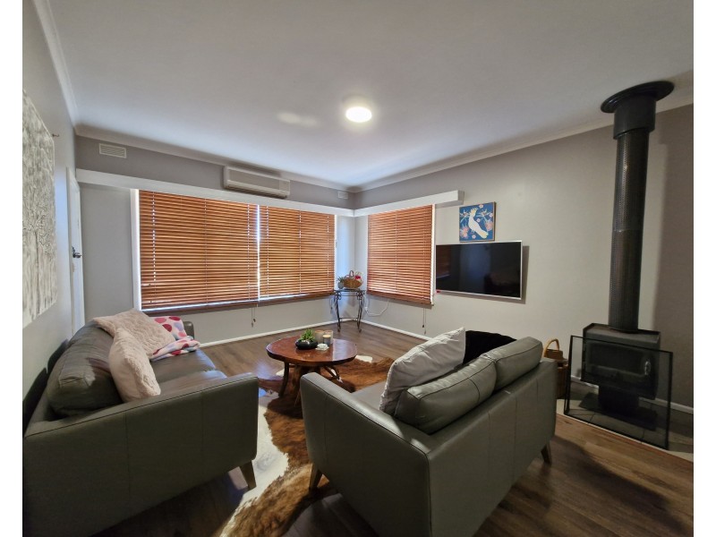 80 Moomowroong Rd, Carlisle River VIC 3239