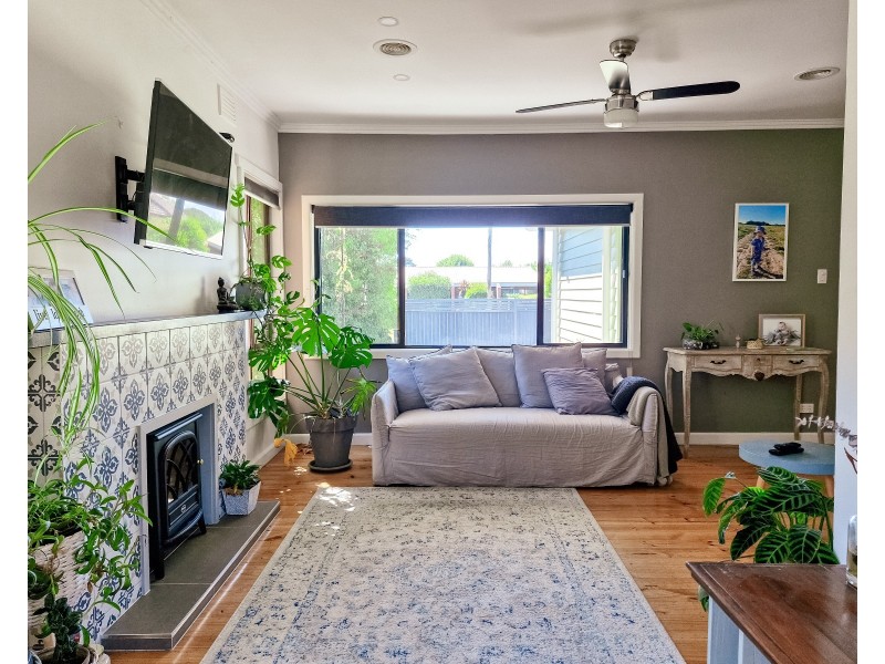 38 Murray St E, Colac VIC 3250