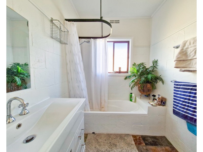 38 Murray St E, Colac VIC 3250