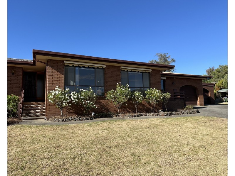 21 Spring St, Elliminyt VIC 3250