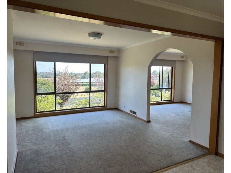 21 Spring St, Elliminyt VIC 3250