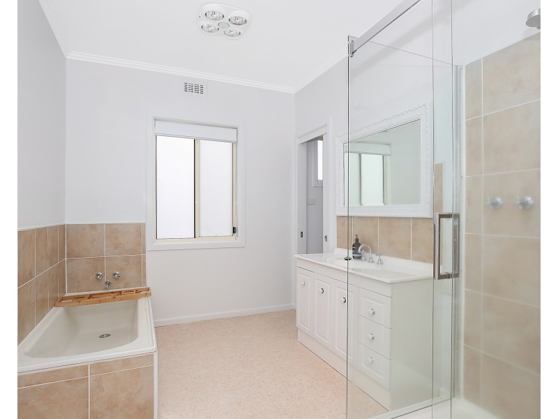 23 Wynne St, Colac VIC 3250