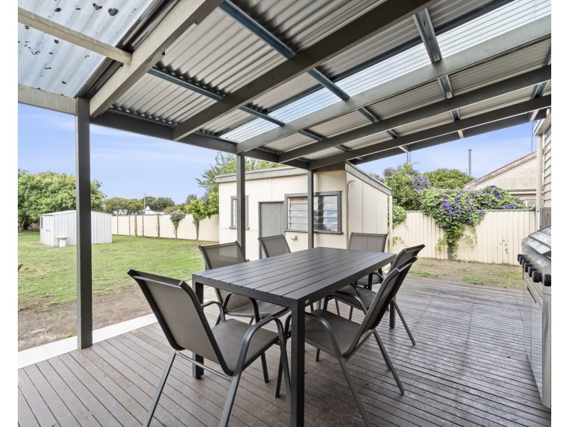 24 Nelson St, Colac VIC 3250