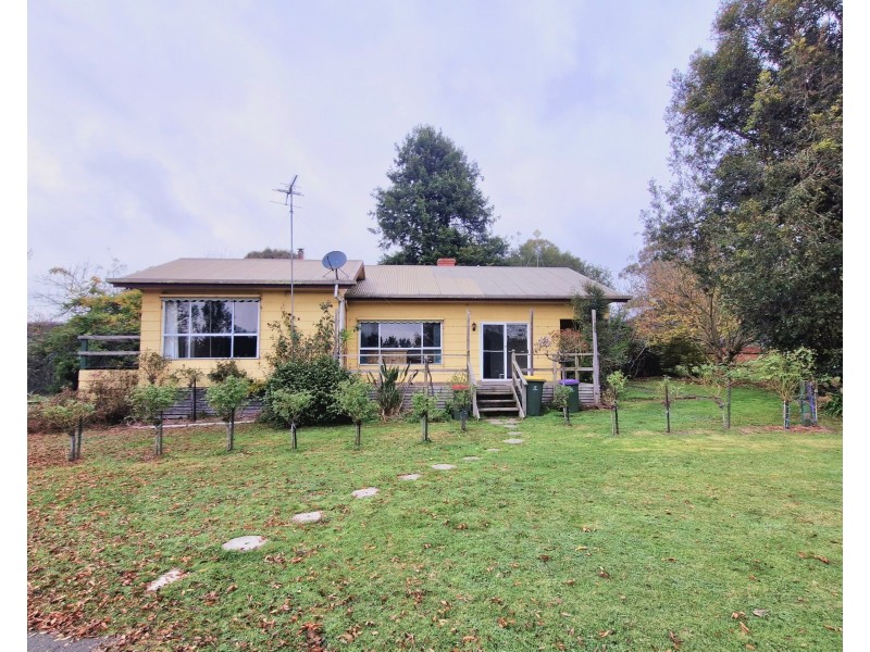 65 Colac-Lavers Hill Rd, Elliminyt VIC 3250