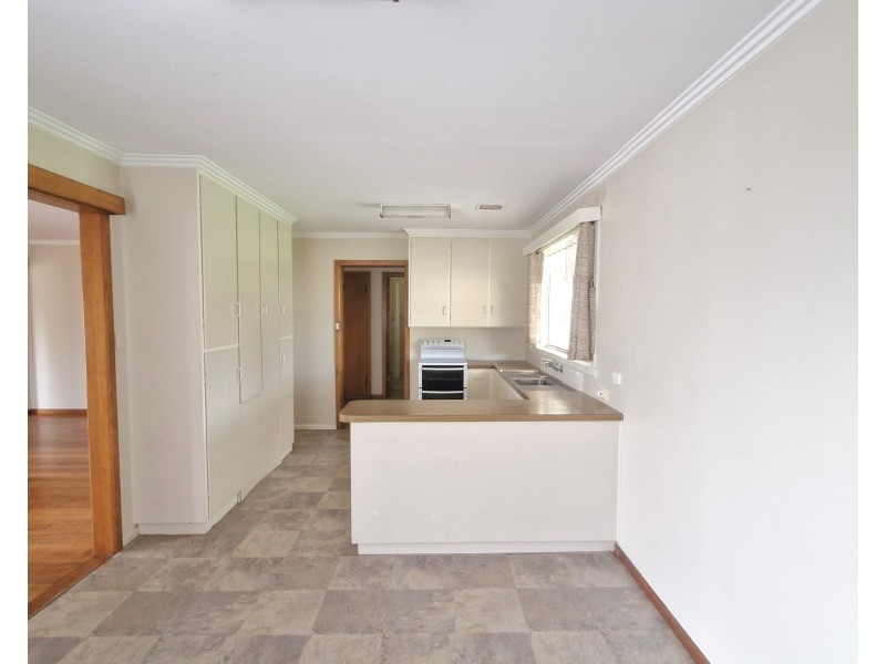 136 Hart St, Elliminyt VIC 3250