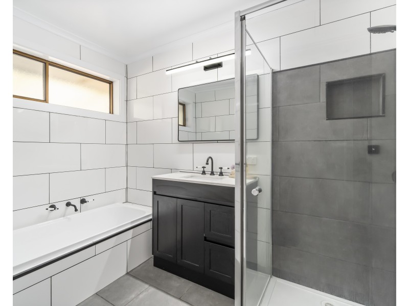 7 Bryan Ave, Colac VIC 3250