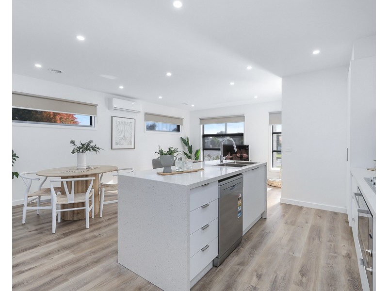 86 Main St, Elliminyt VIC 3250