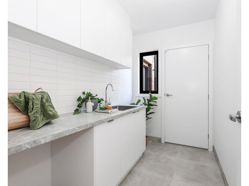 86 Main St, Elliminyt VIC 3250