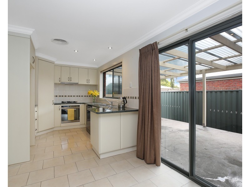 2/66 Curdie St, Cobden VIC 3266