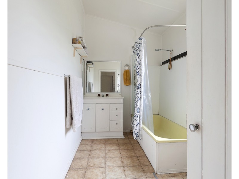 46 Main St, Beeac VIC 3251