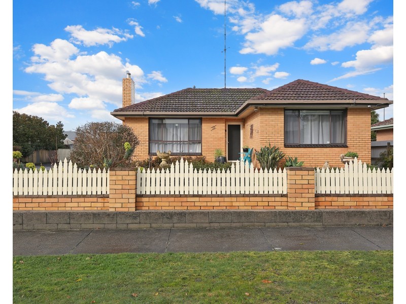 72 Campbell St, Colac VIC 3250