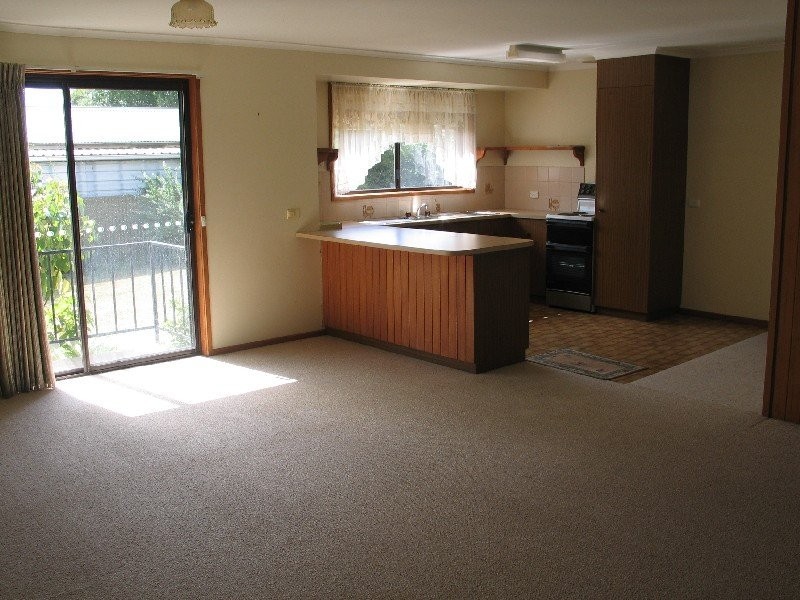 2/4 Hesse Street, Colac VIC 3250