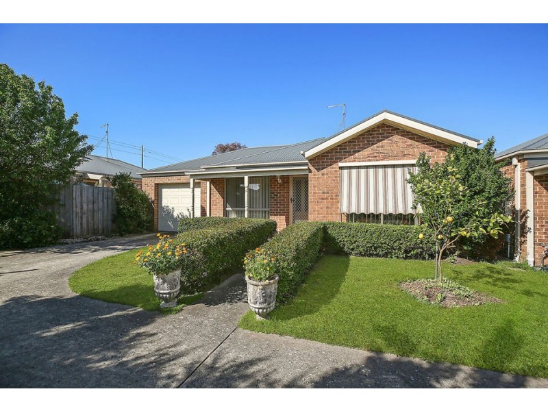 2/14 Hopkins Street, Winchelsea VIC 3241
