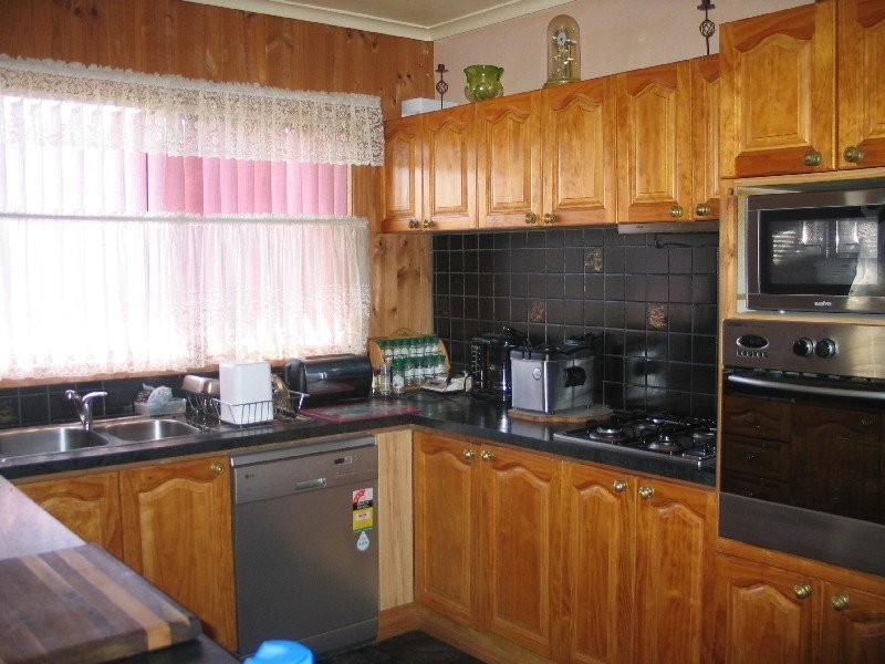 92 Main Street, Elliminyt VIC 3250