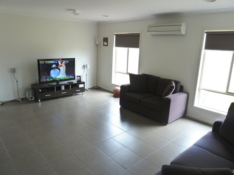 10 Fulford Cresent, Elliminyt VIC 3250