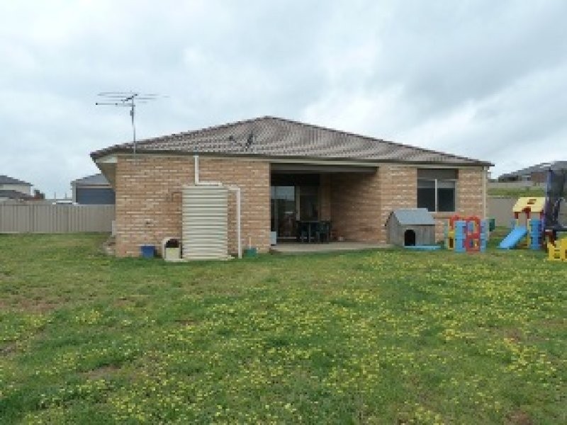 10 Fulford Cresent, Elliminyt VIC 3250