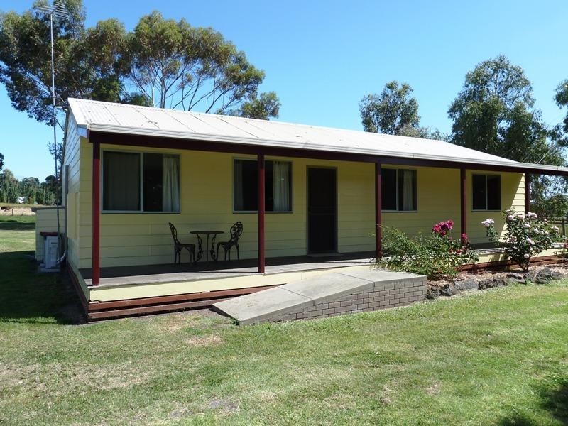 48 Irrewillipe Road, Elliminyt VIC 3250