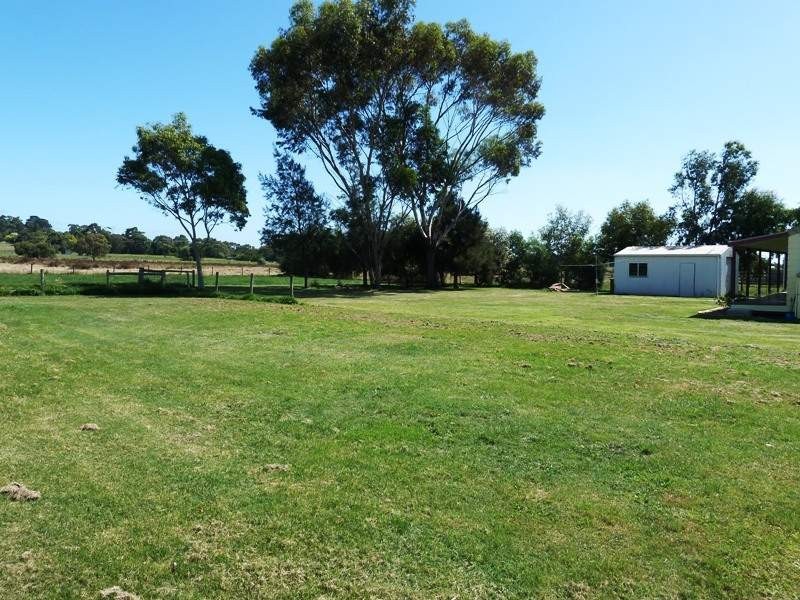 48 Irrewillipe Road, Elliminyt VIC 3250