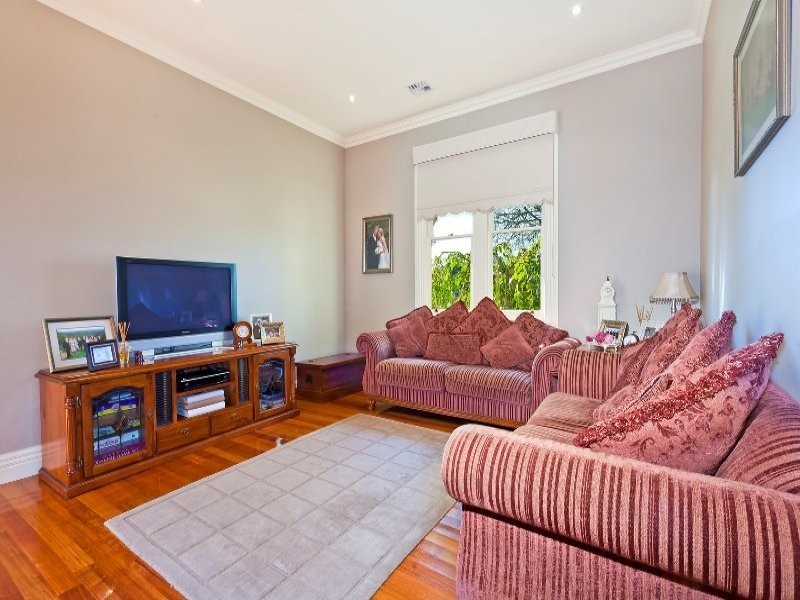 21 Armstrong Street, Colac VIC 3250