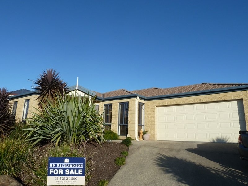 11 Rose Drive, Elliminyt VIC 3250