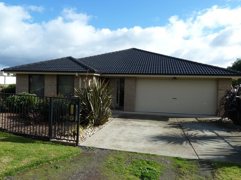25 Coulstone Street, Beeac VIC 3251