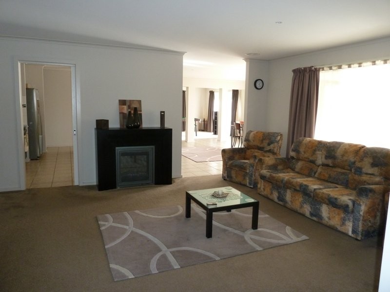 25 Coulstone Street, Beeac VIC 3251