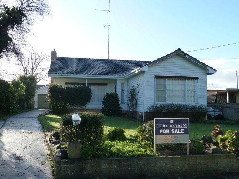14 Quamby Avenue, Colac VIC 3250