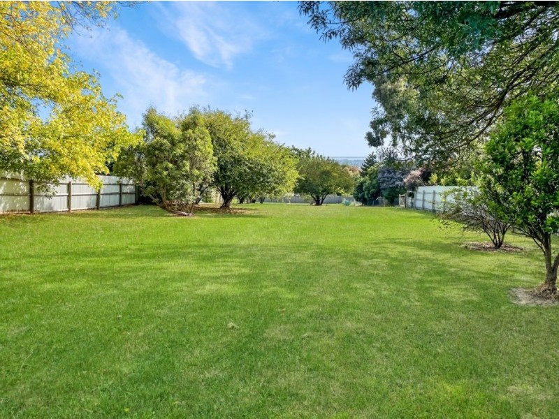 55 Harris Road, Elliminyt VIC 3250