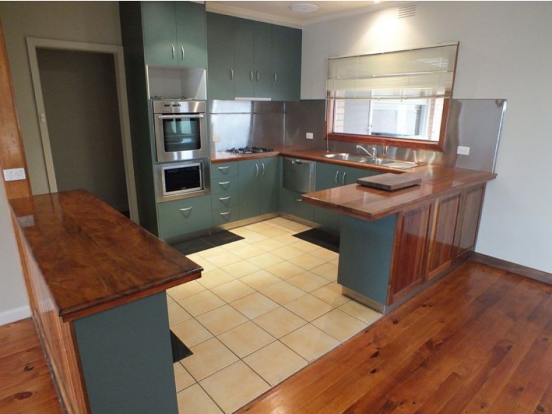 4 Quamby Avenue, Colac VIC 3250