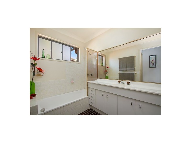 5 Regency Place, Mudgeeraba QLD 4213