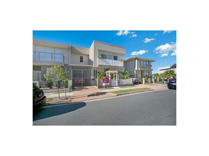 28 Emily Way, Varsity Lakes QLD 4227