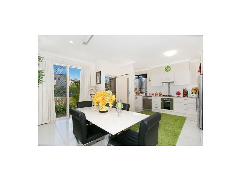28 Emily Way, Varsity Lakes QLD 4227