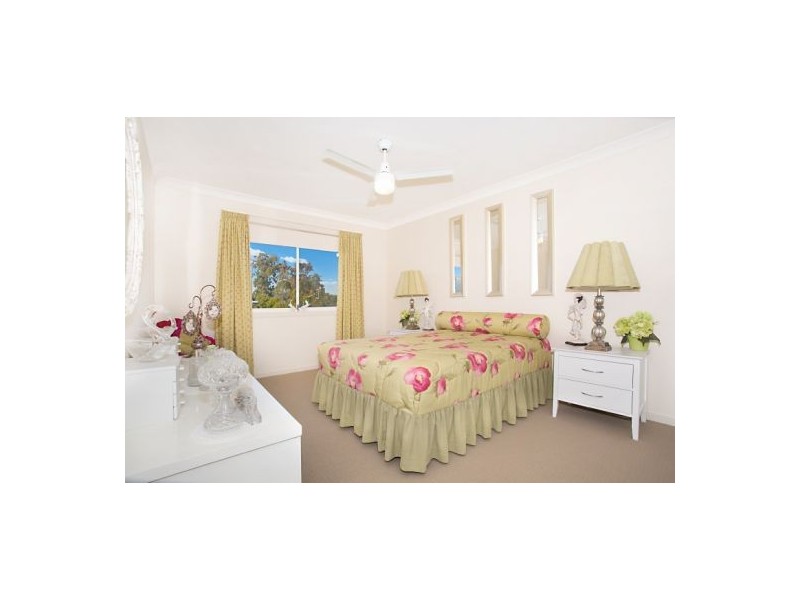 28 Emily Way, Varsity Lakes QLD 4227