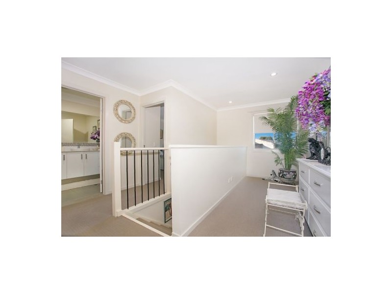 28 Emily Way, Varsity Lakes QLD 4227