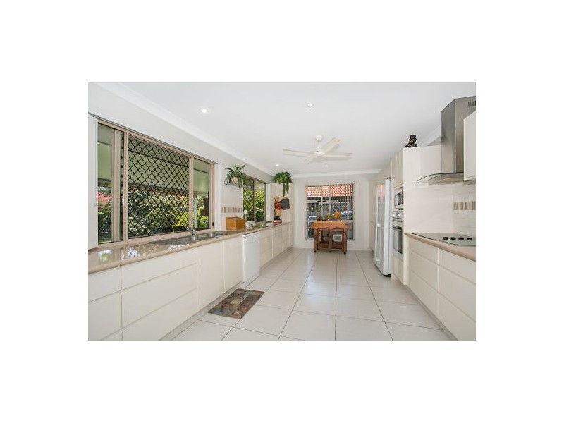 157 Christine Avenue, Burleigh Waters QLD 4220