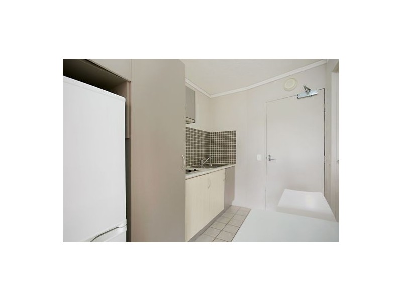 236/25 Lake Orr Drive, Robina QLD 4226